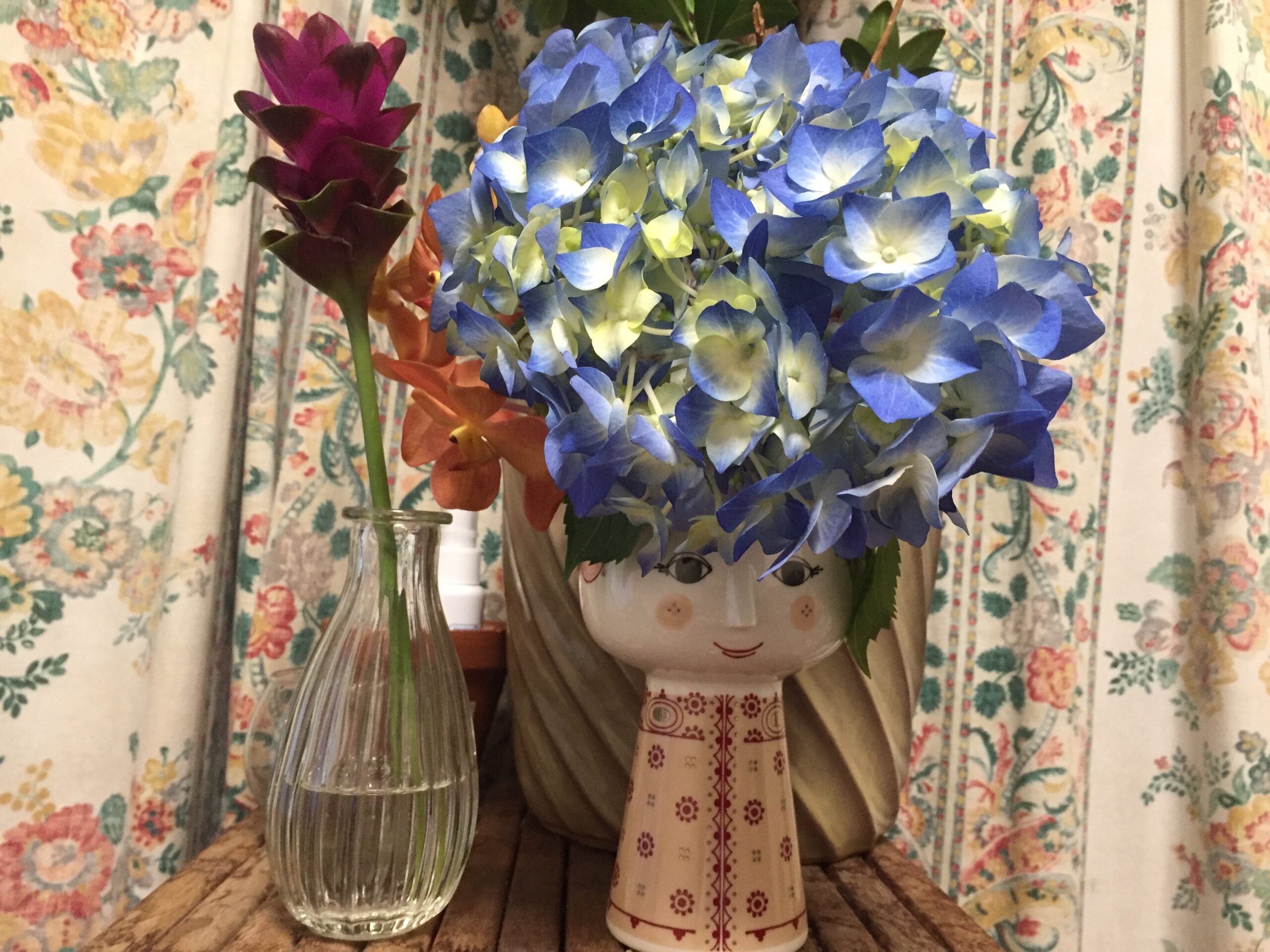 ６月なのであじさいをビヨン ヴィンブラッドの花瓶 Eva Flower Vaseに飾ってみました おとなの事情 アラフィフペディア